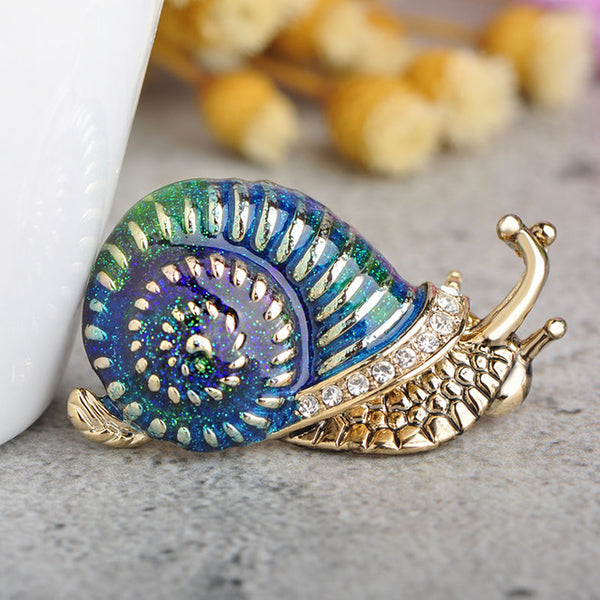 Blucome Enamel Green Snail Brooches Small Size Shirt Collar Clip Pins Bag Dress Accessories Cute Animal Brooch Corsage Feminino